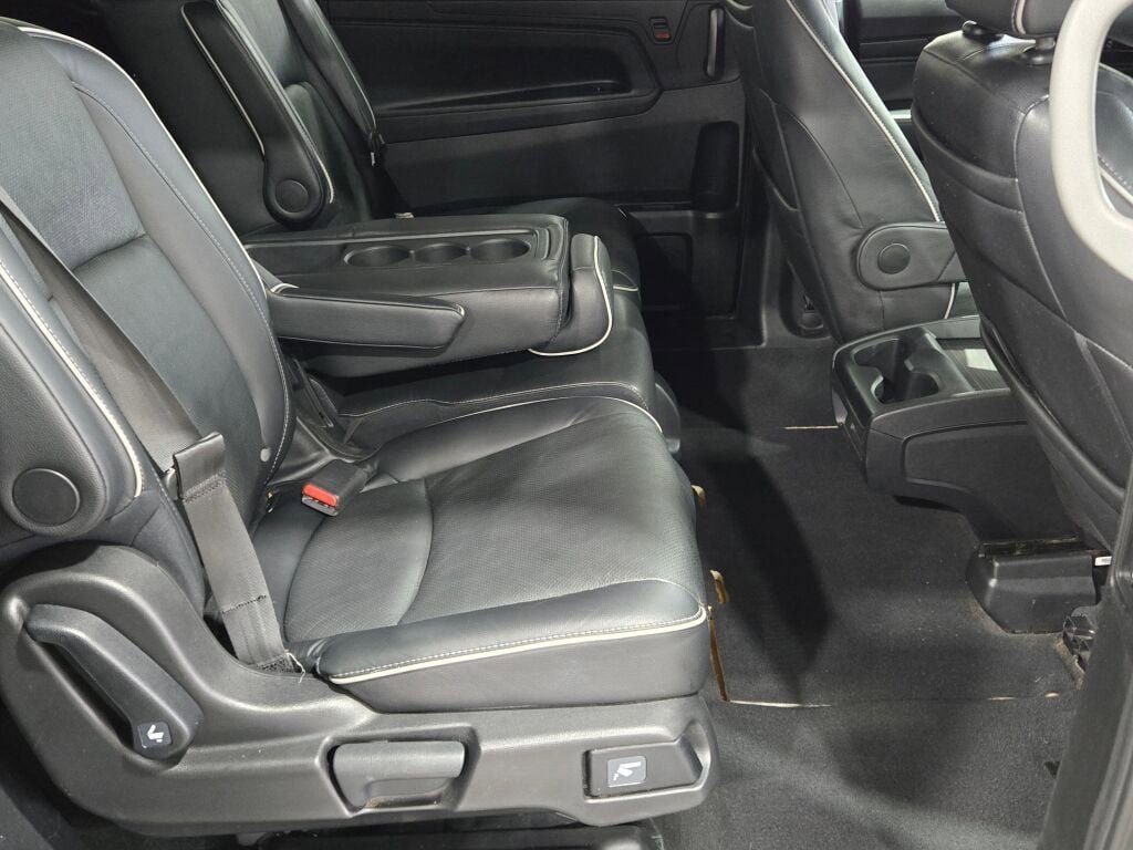 Used 2022 Honda Odyssey Elite image 11