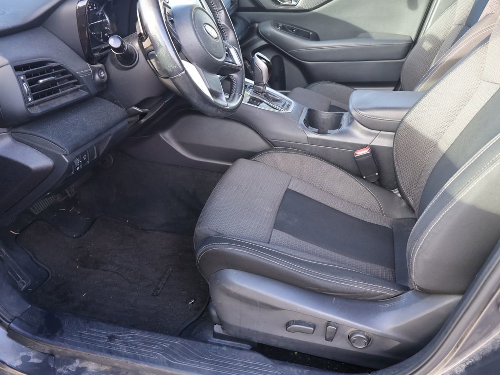 Used 2021 Subaru Outback Premium image 4