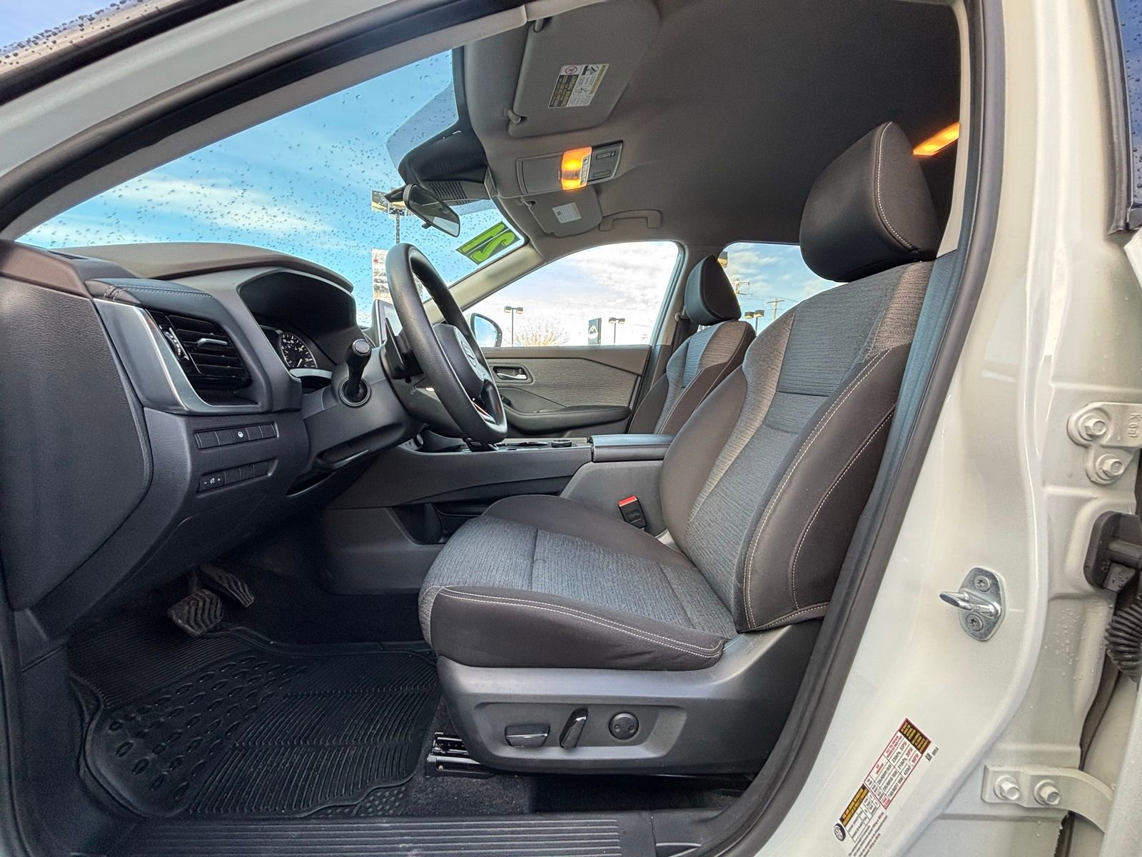 Used 2021 Nissan Rogue SV AWD/4WD image 11