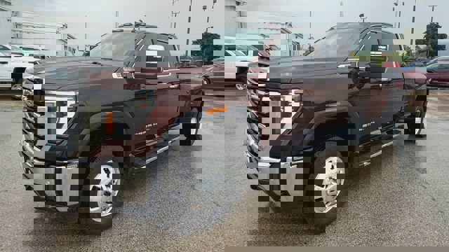 Used 2024 GMC Sierra 3500 SLT w/ SLT Premium Package image 4