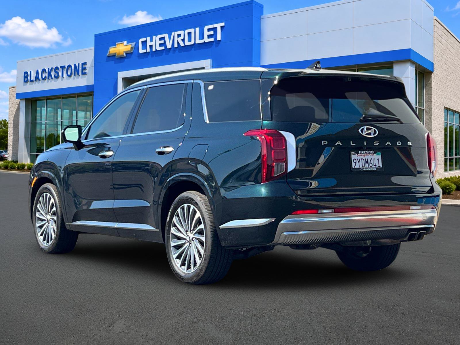 Used 2025 Hyundai Palisade Calligraphy FWD image 4
