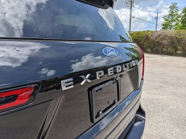 New 2026 Ford Expedition Platinum w/ Platinum Ultimate Package AWD/4WD image 11
