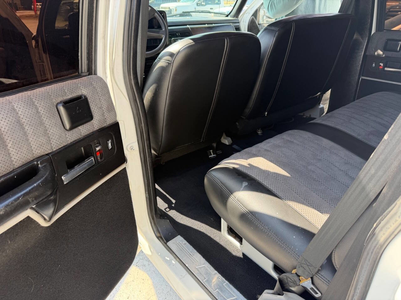 Used 1993 Chevrolet Silverado 3500 2WD Crew Cab image 9