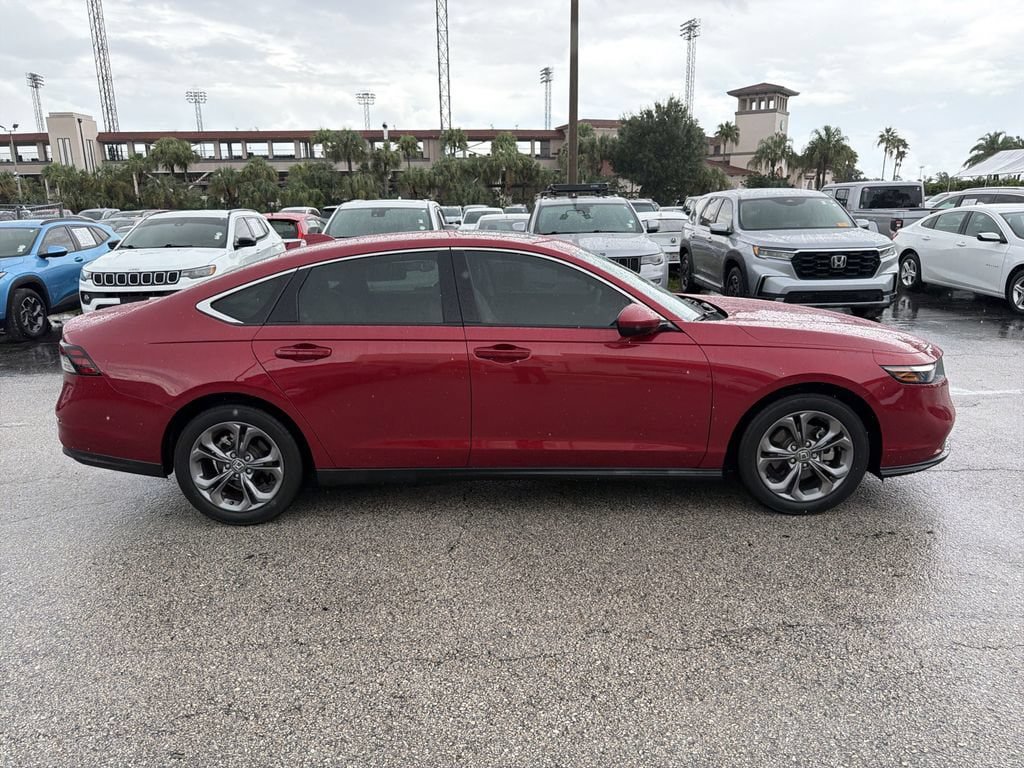 Used 2024 Honda Accord EX image 3