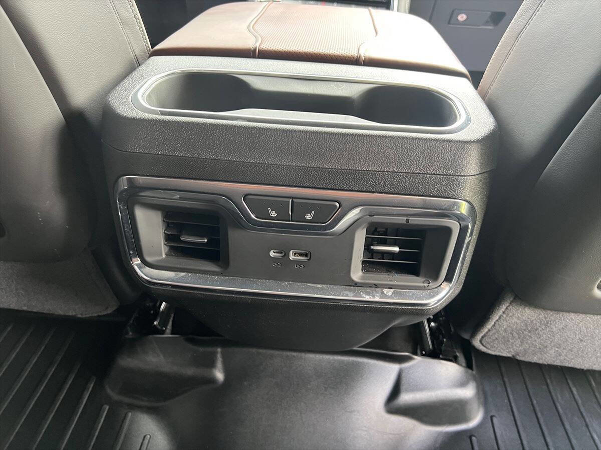 Used 2025 GMC Sierra 1500 Denali Ultimate AWD/4WD image 18