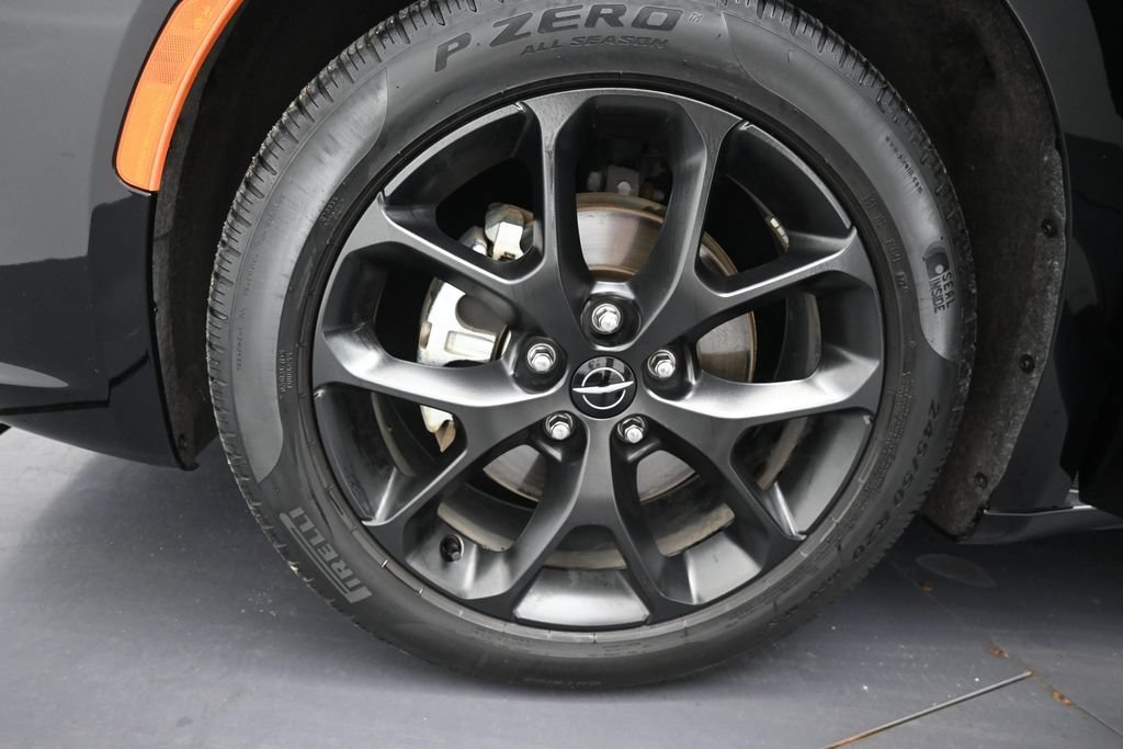 Used 2025 Chrysler Pacifica Limited FWD image 28