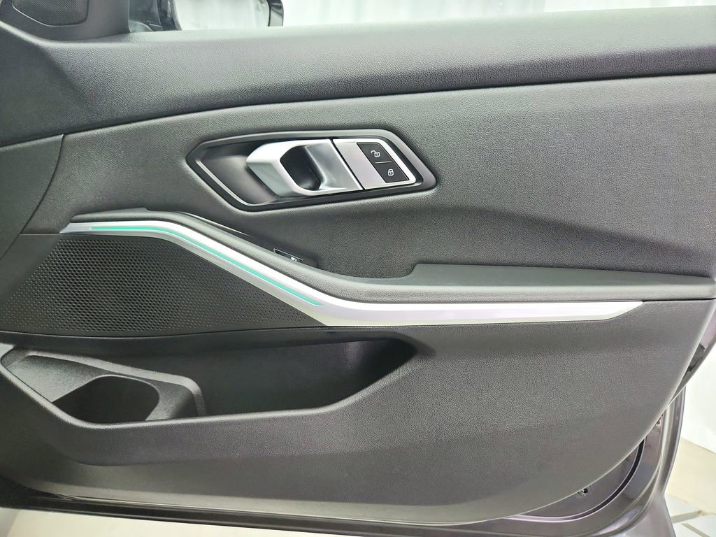 Used 2019 BMW 330i xDrive Sedan w/ Convenience Package AWD/4WD image 34