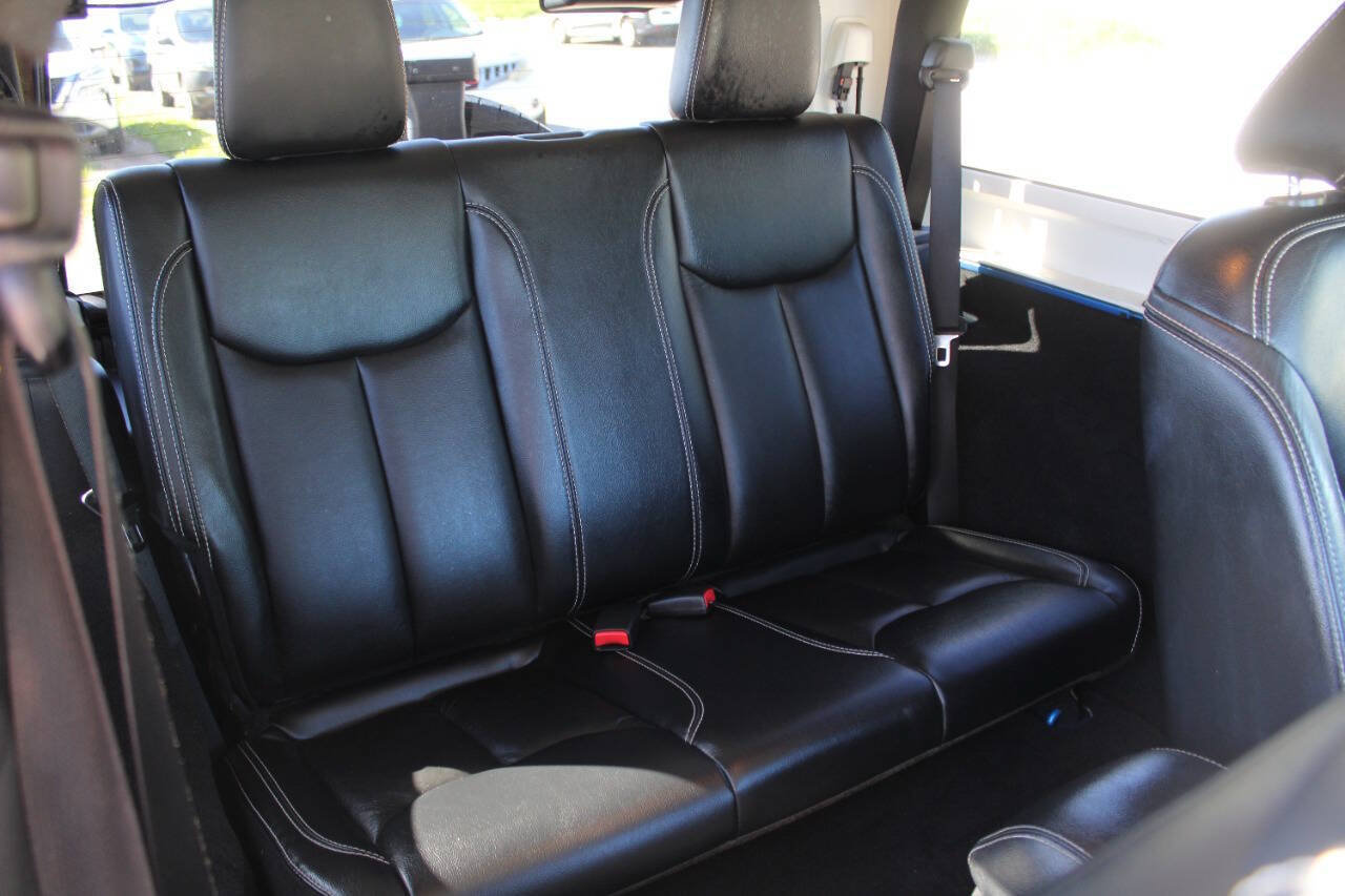 Used 2014 Jeep Wrangler Sahara AWD/4WD image 11