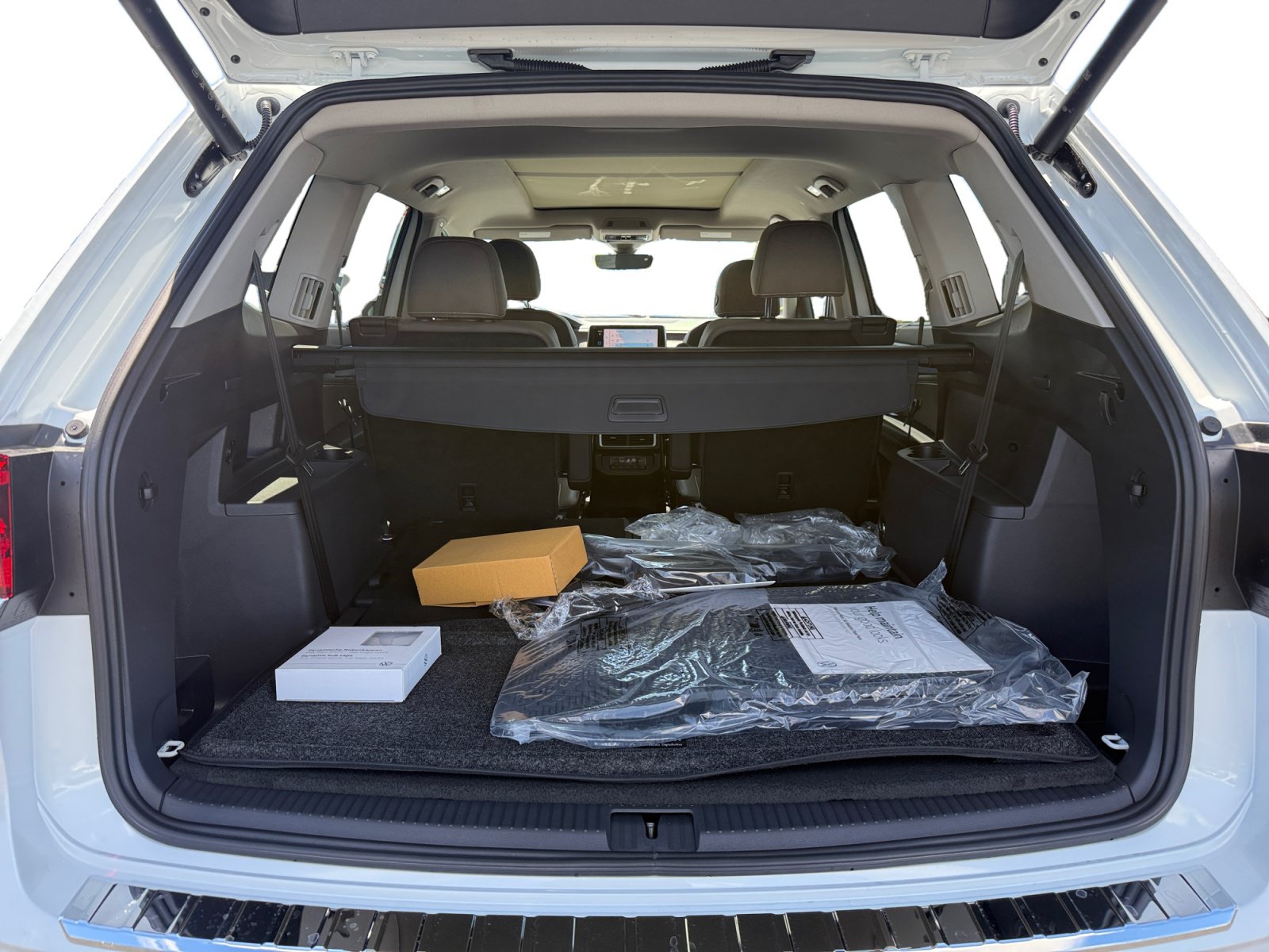 New 2026 Volkswagen Atlas SEL AWD/4WD image 17