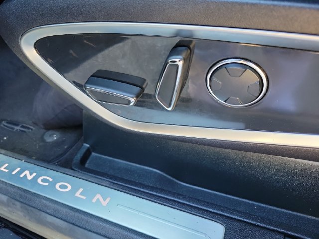 Certified 2019 Lincoln MKC Black Label AWD/4WD image 30