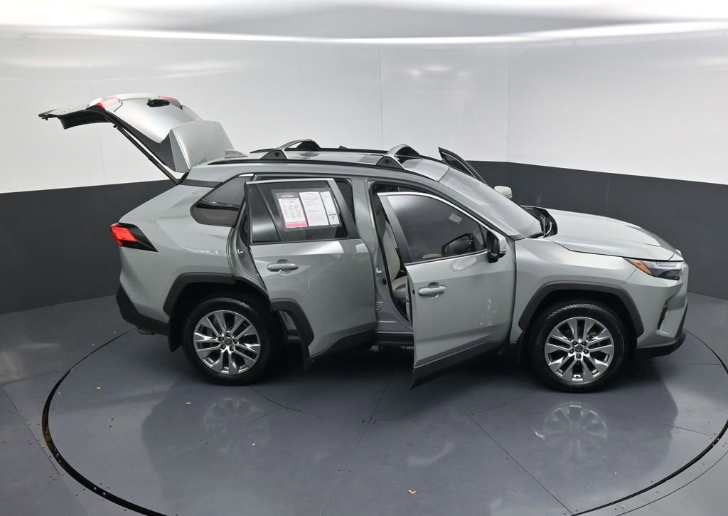 Used 2023 Toyota RAV4 XLE Premium image 24