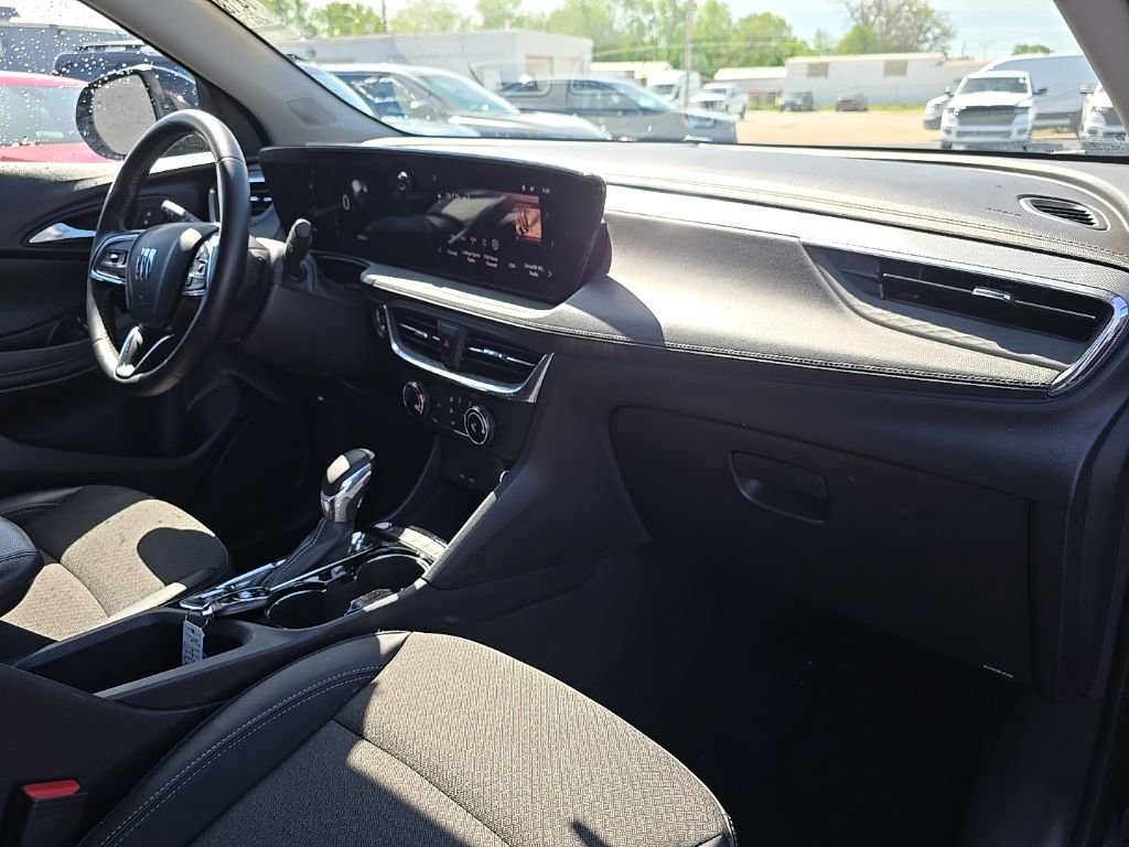 Used 2025 Buick Encore GX Preferred FWD image 58