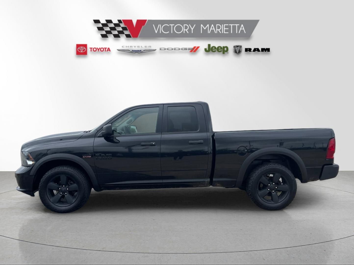Used 2017 RAM 1500 Express w/ Black Ram 1500 Express Group AWD/4WD image 2
