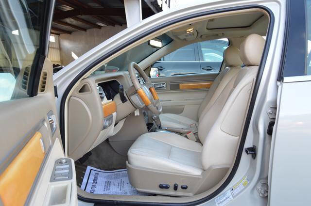 Used 2008 Lincoln MKZ image 11