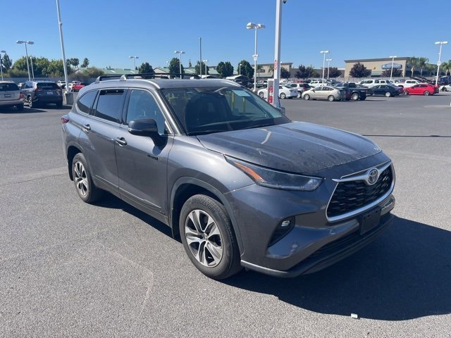 Used 2021 Toyota Highlander XLE