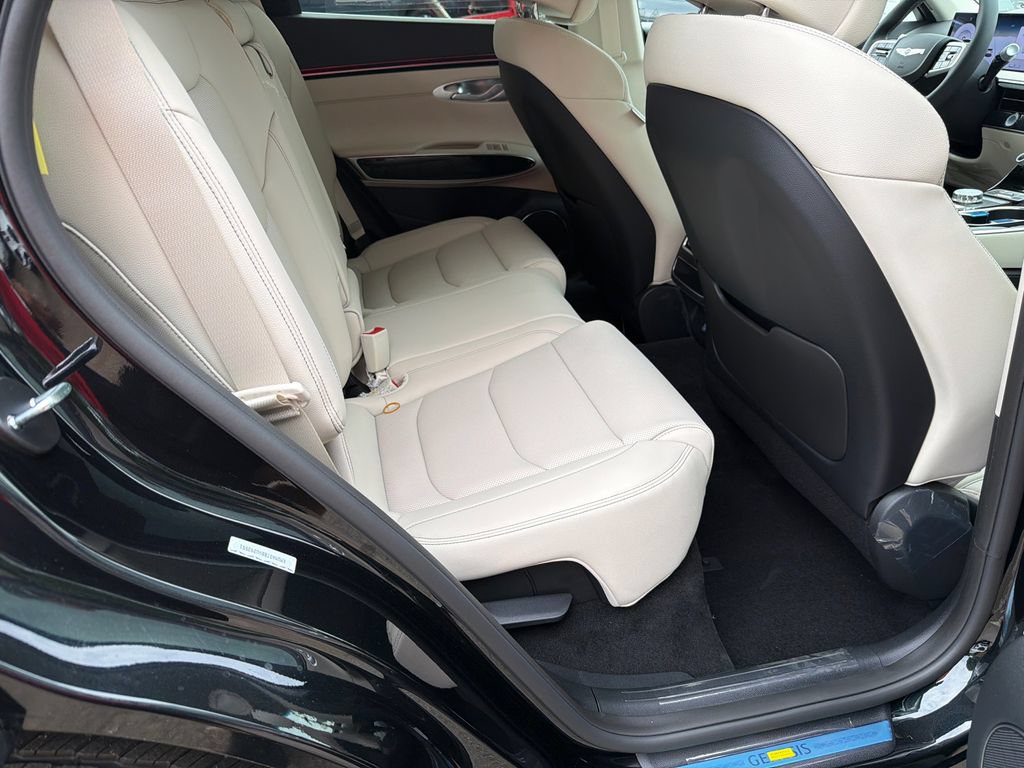 New 2027 Genesis GV70 2.5T AWD/4WD image 15