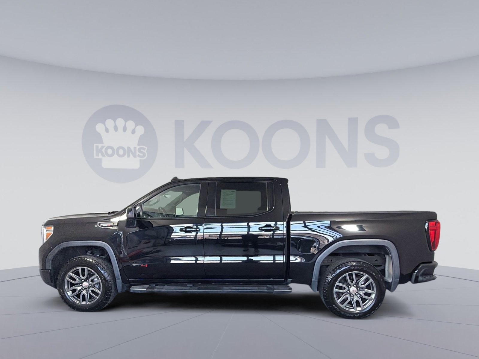 Used 2020 GMC Sierra 1500 AT4 w/ AT4 Premium Package image 2