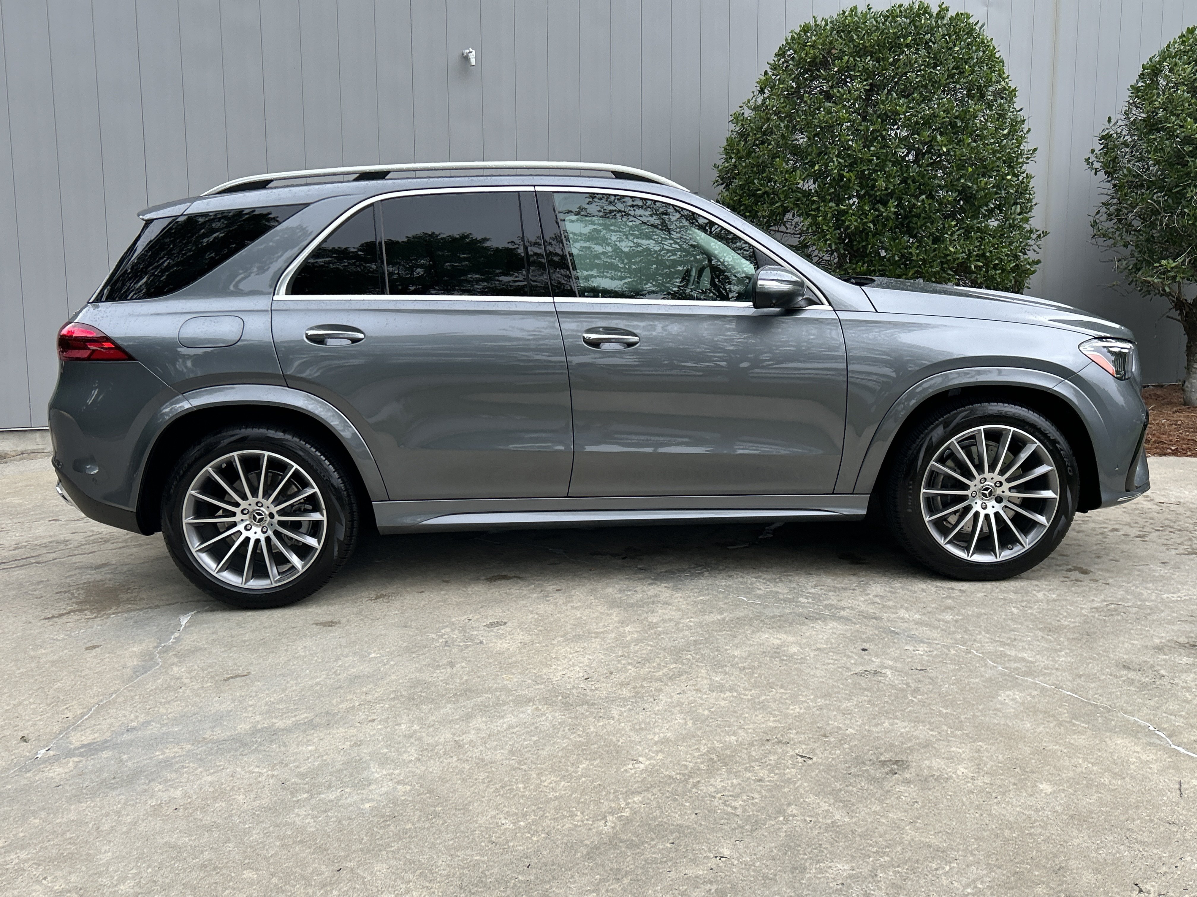 Certified 2025 Mercedes-Benz GLE 350 4MATIC image 5