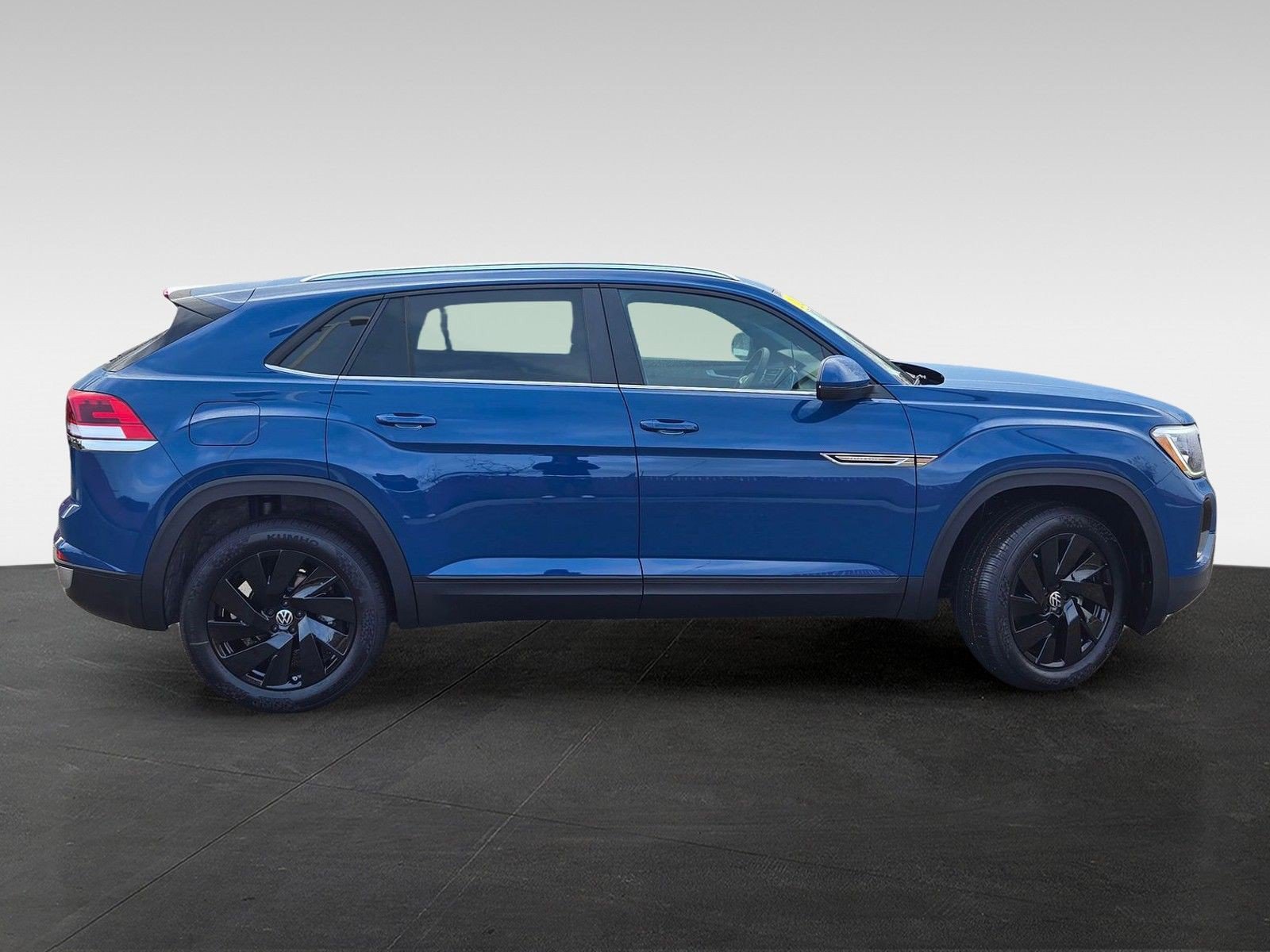 New 2026 Volkswagen Atlas Cross Sport SE FWD image 5