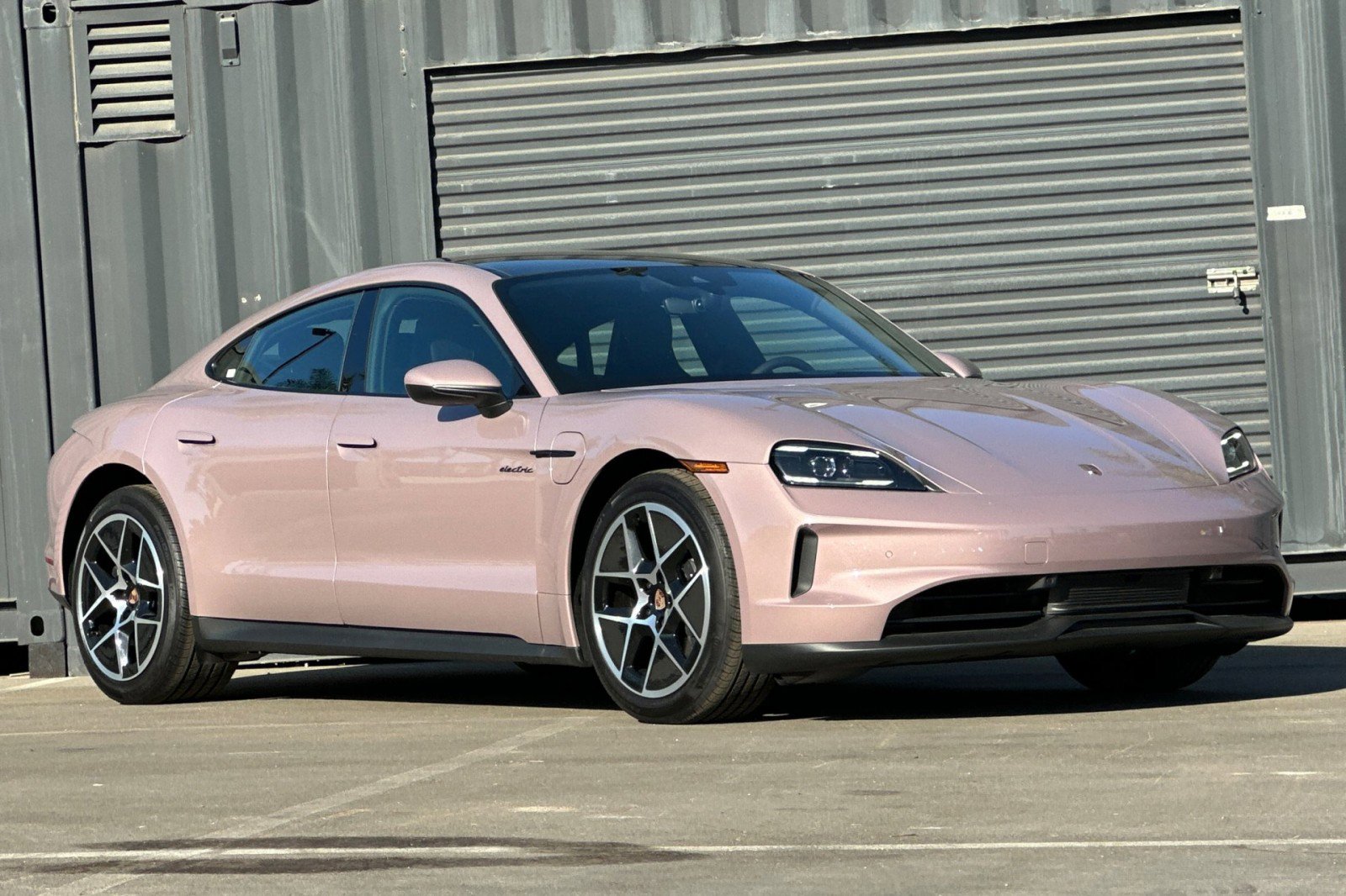 New 2026 Porsche Taycan image 10