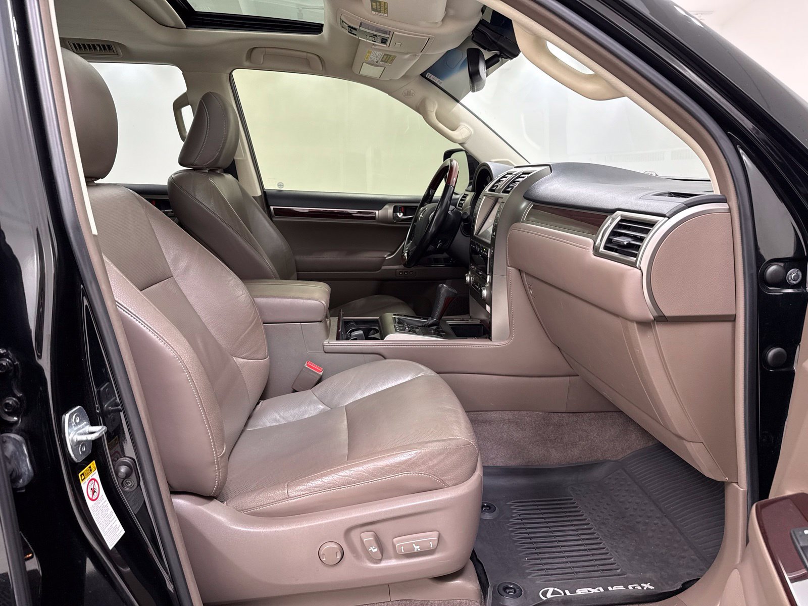 Used 2018 Lexus GX 460 Premium AWD/4WD image 31