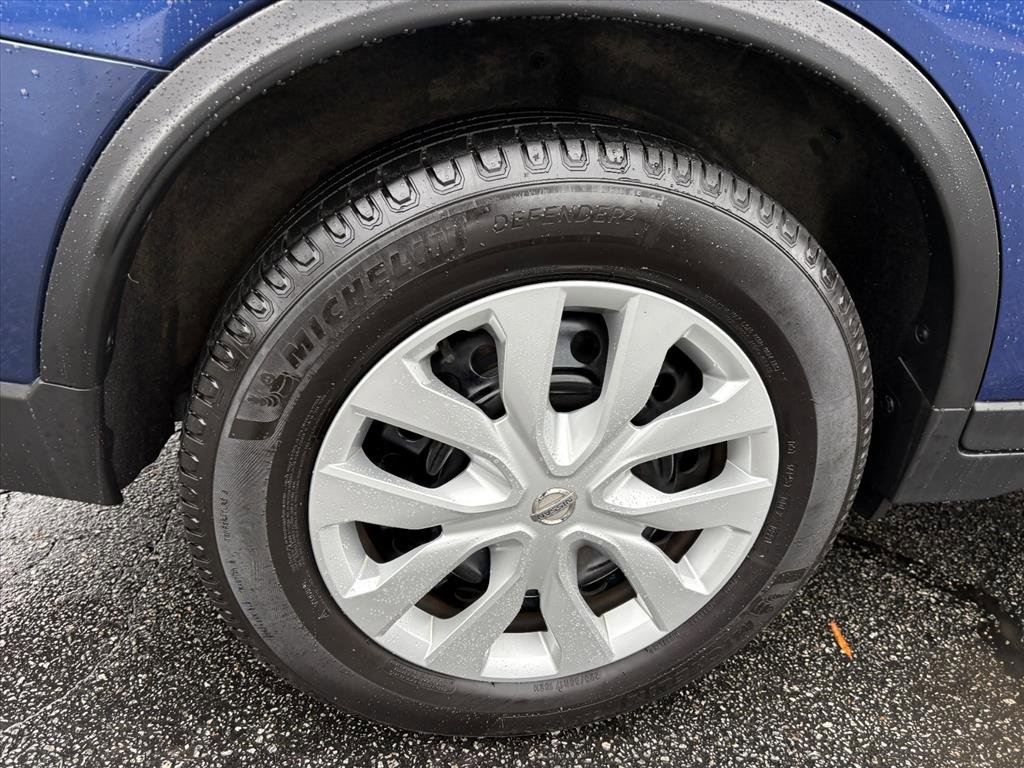 Used 2017 Nissan Rogue S w/ S Appearance Package image 26