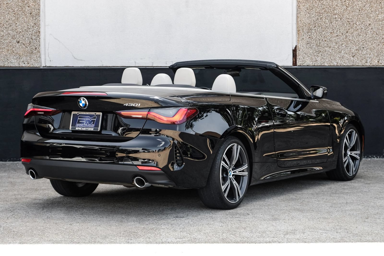 Used 2023 BMW 430i Convertible w/ Premium Package RWD image 10