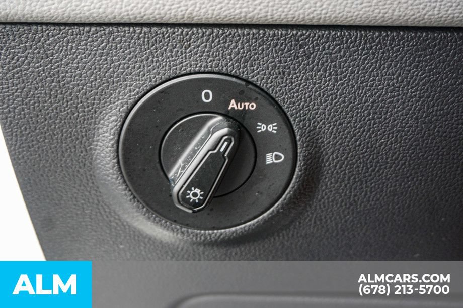 Used 2024 Volkswagen Taos SE FWD image 46
