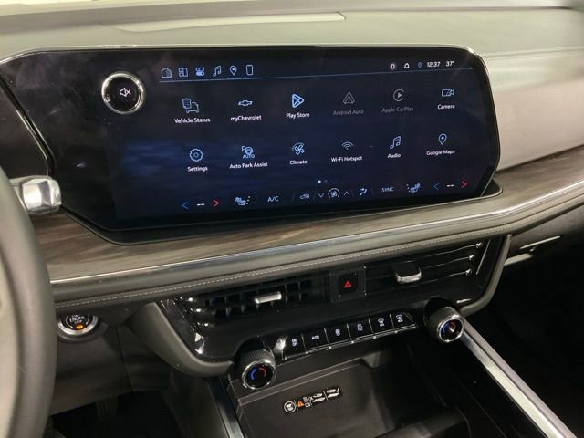 Used 2025 Chevrolet Suburban LT image 22