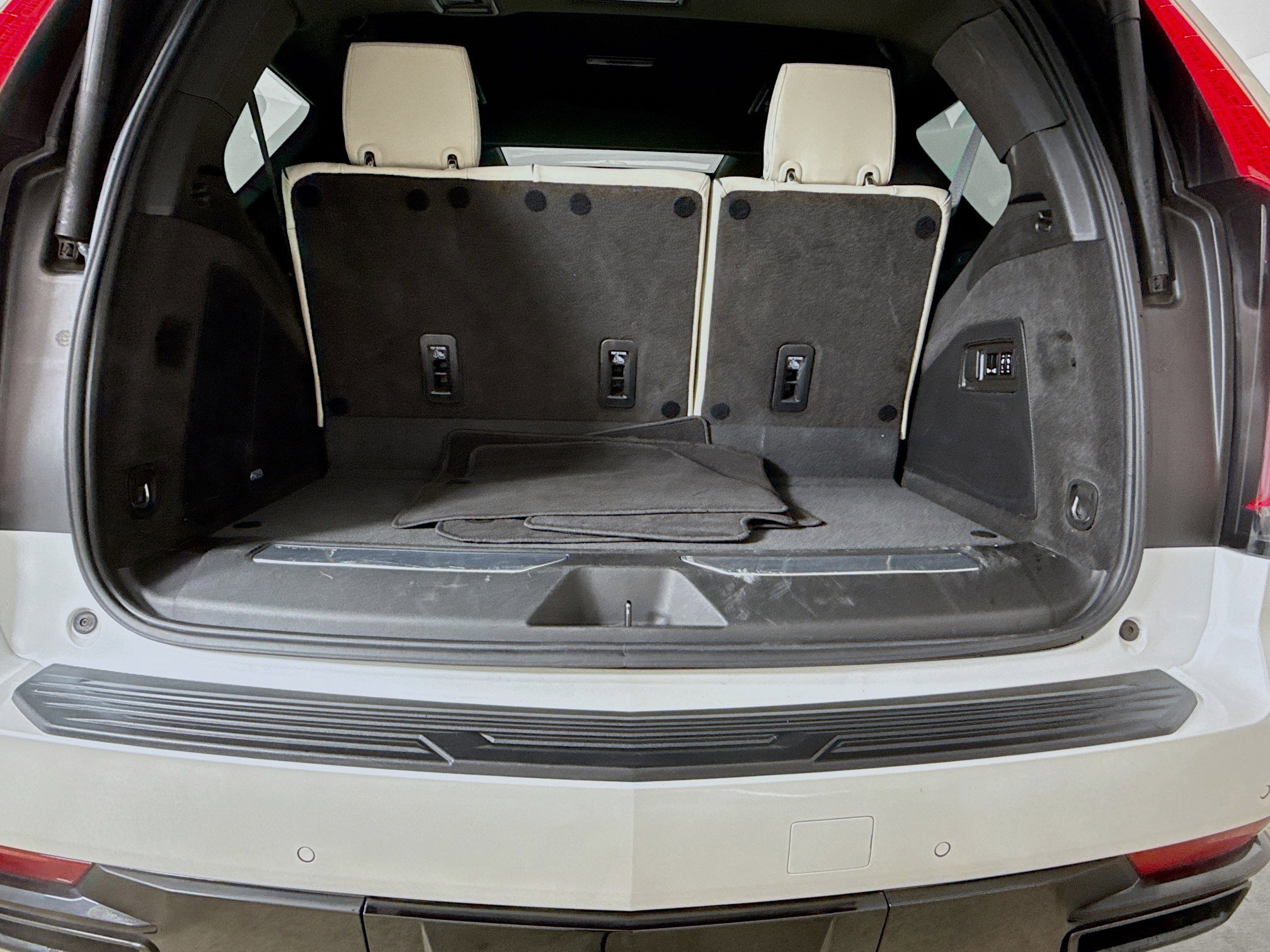 Used 2023 Cadillac Escalade Sport w/ Touring Package image 28