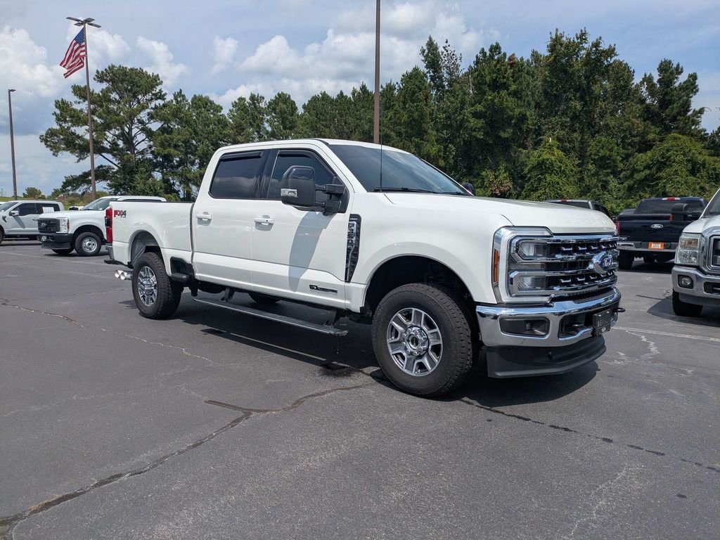 Used 2026 Ford F350 Lariat AWD/4WD image 2