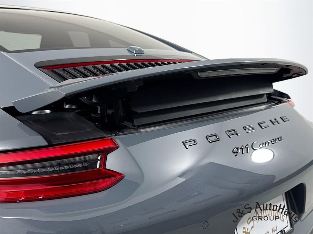 Used 2018 Porsche 911 Carrera RWD image 41