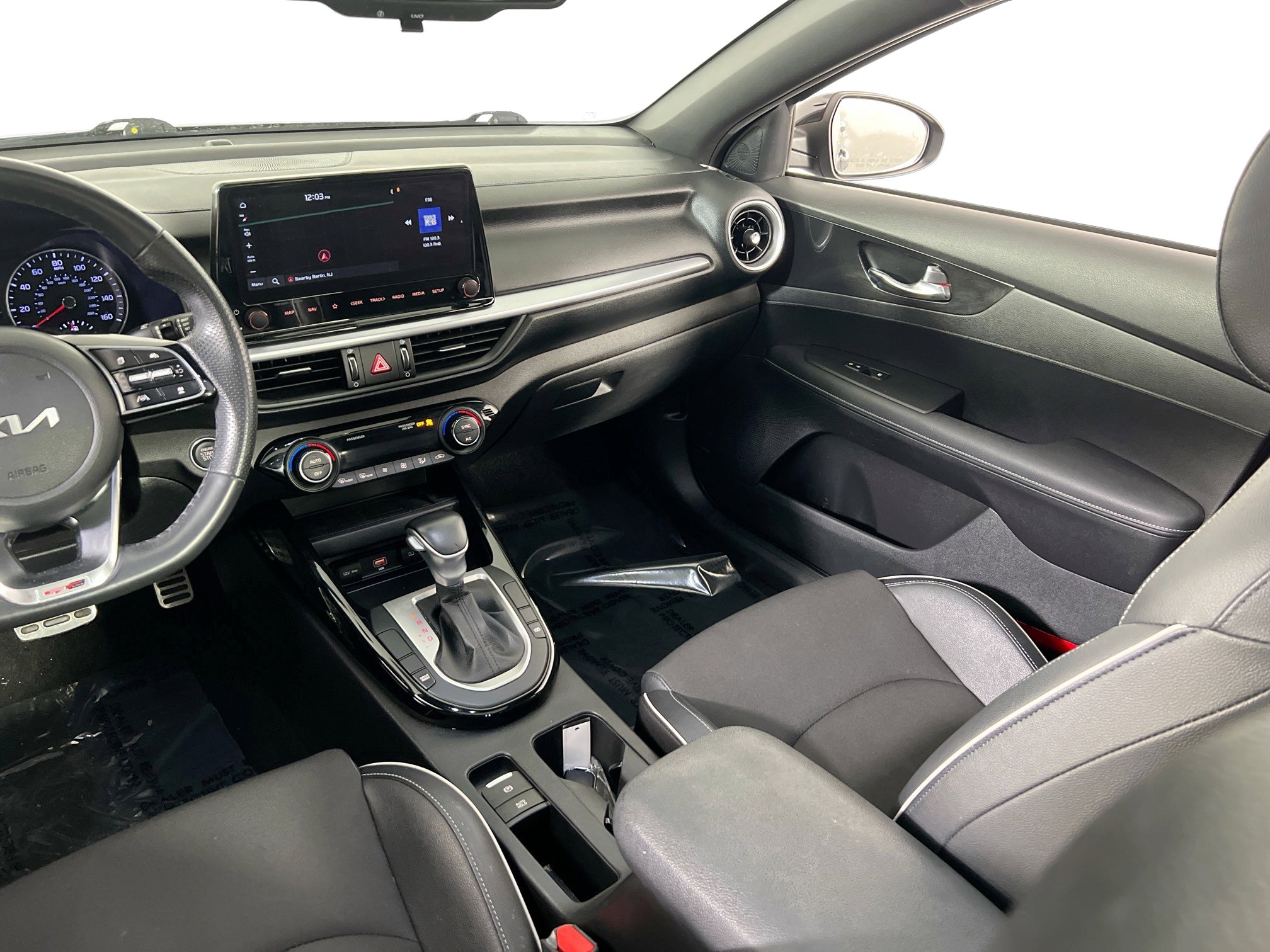 Used 2022 Kia Forte GT-Line w/ GT-Line Premium Package image 23