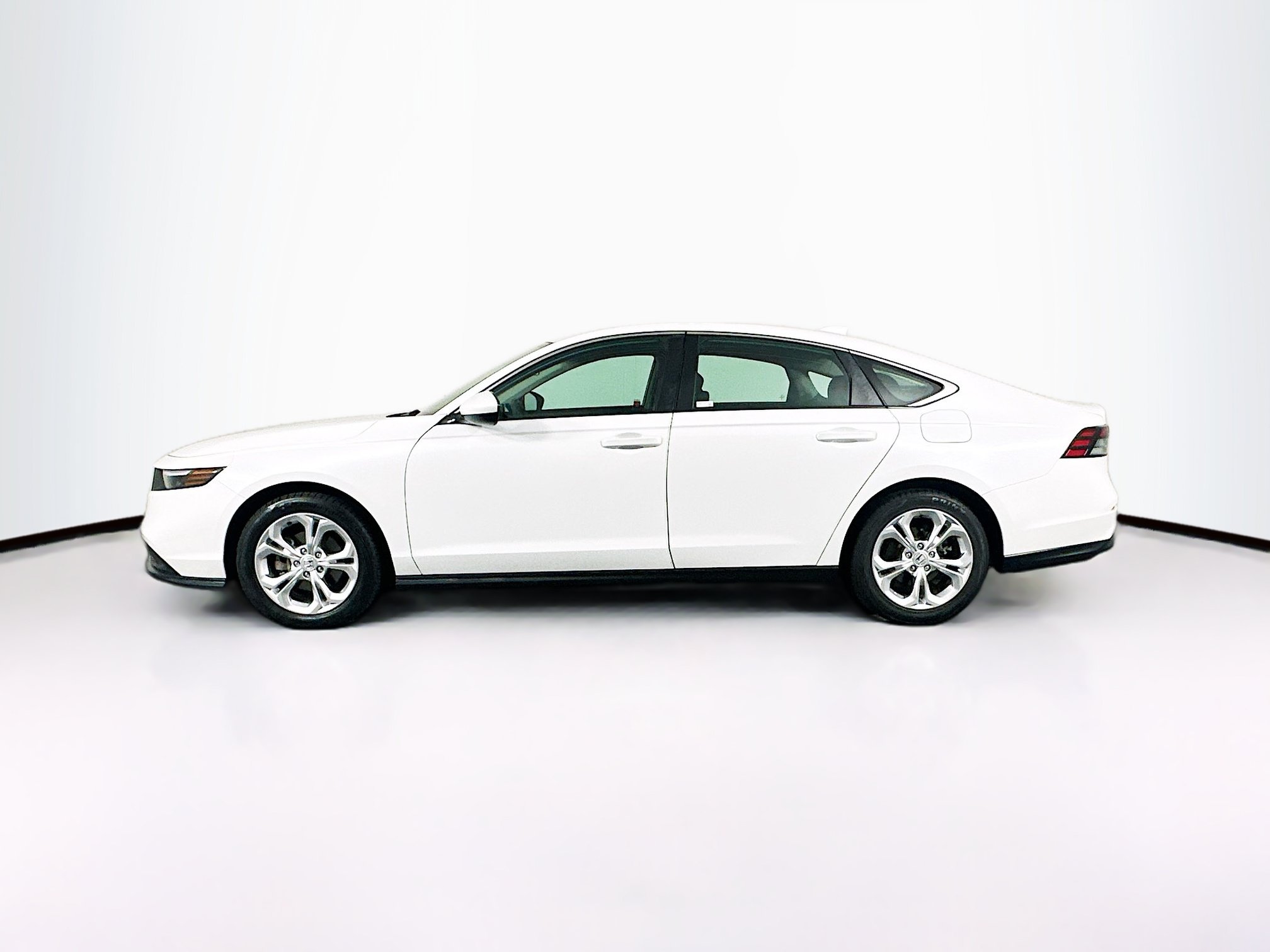 Used 2023 Honda Accord LX image 4