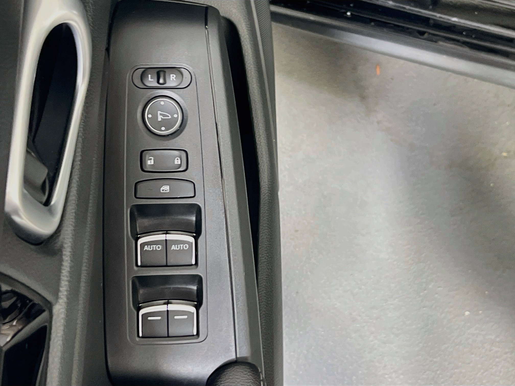 Used 2023 Honda Civic EX-L image 17