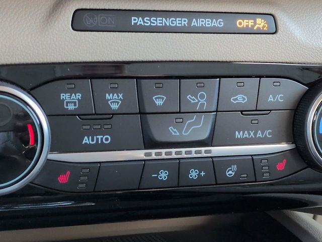 Used 2022 Ford Escape SEL w/ Technology Package image 28