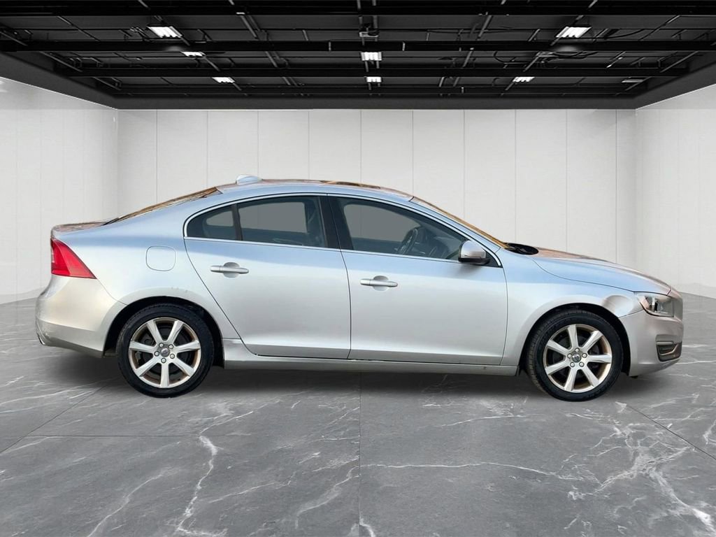 Used 2016 Volvo S60 T5 Premier image 6