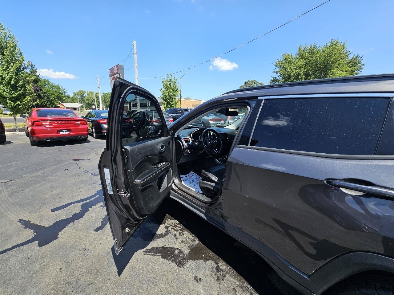 Used 2018 Jeep Compass Latitude w/ Popular Equipment Group AWD/4WD image 17