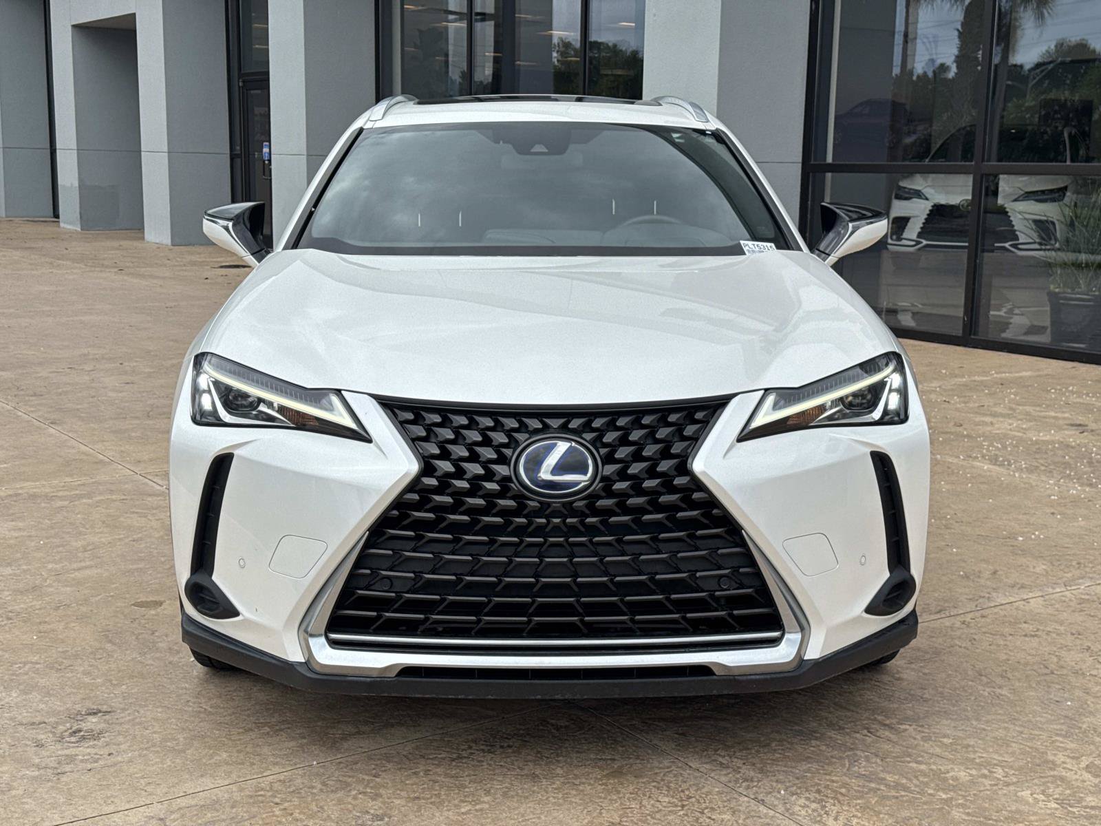 Used 2022 Lexus UX 250h w/ Accessory Package (Z2) AWD/4WD image 8