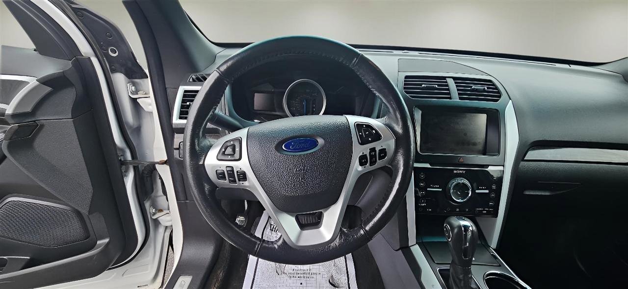 Used 2014 Ford Explorer Limited w/ Equipment Group 302A AWD/4WD image 10