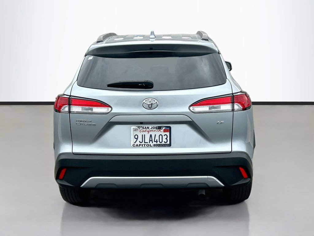 Used 2023 Toyota Corolla Cross LE FWD image 6
