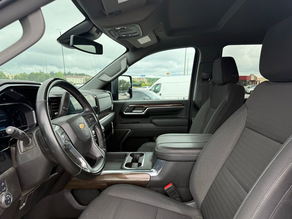 Used 2024 Chevrolet Silverado 2500 LT w/ All Star Edition AWD/4WD image 4