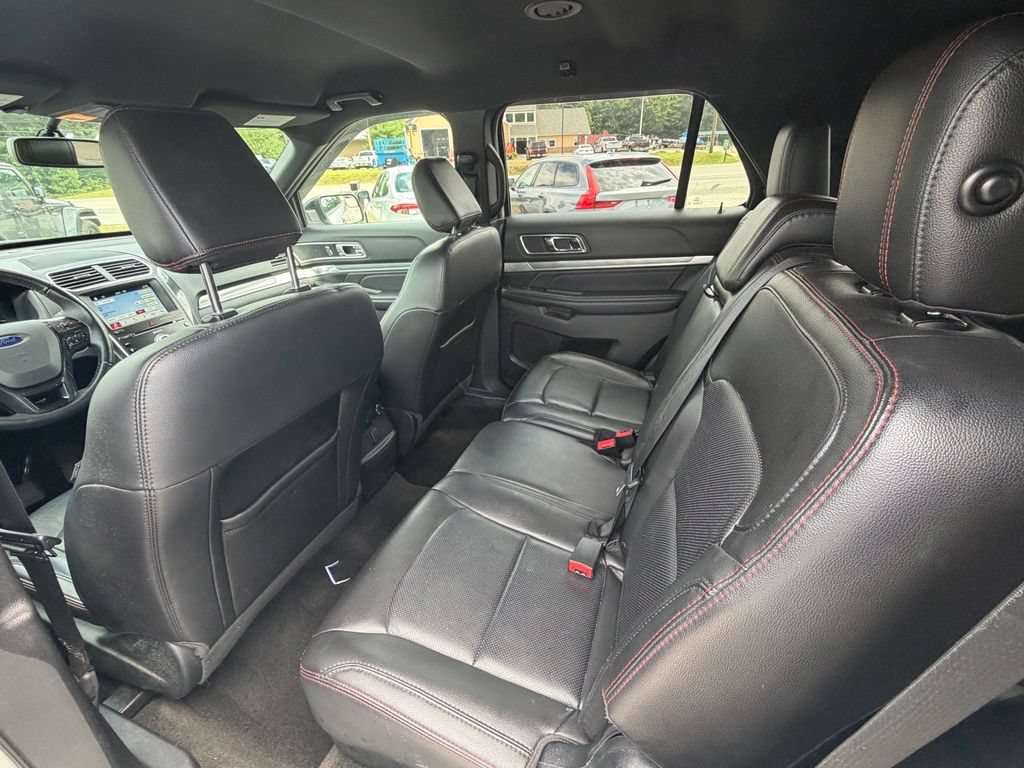 Used 2018 Ford Explorer Sport AWD/4WD image 33