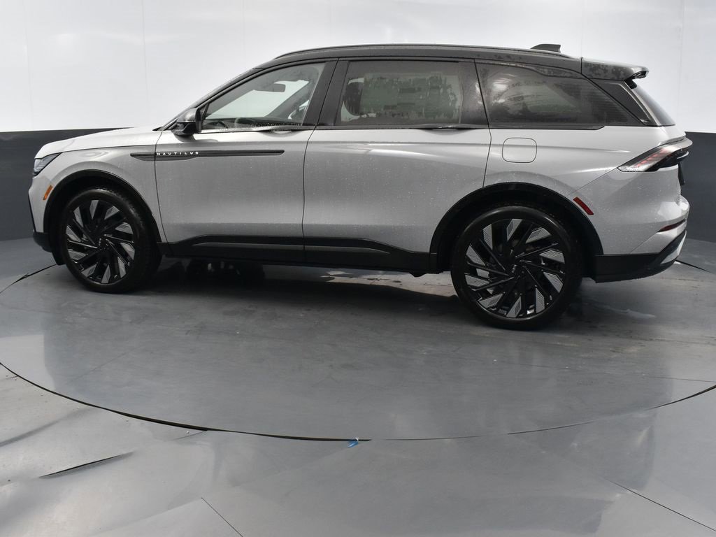 New 2026 Lincoln Nautilus Reserve w/ Jet Appearance Package image 2