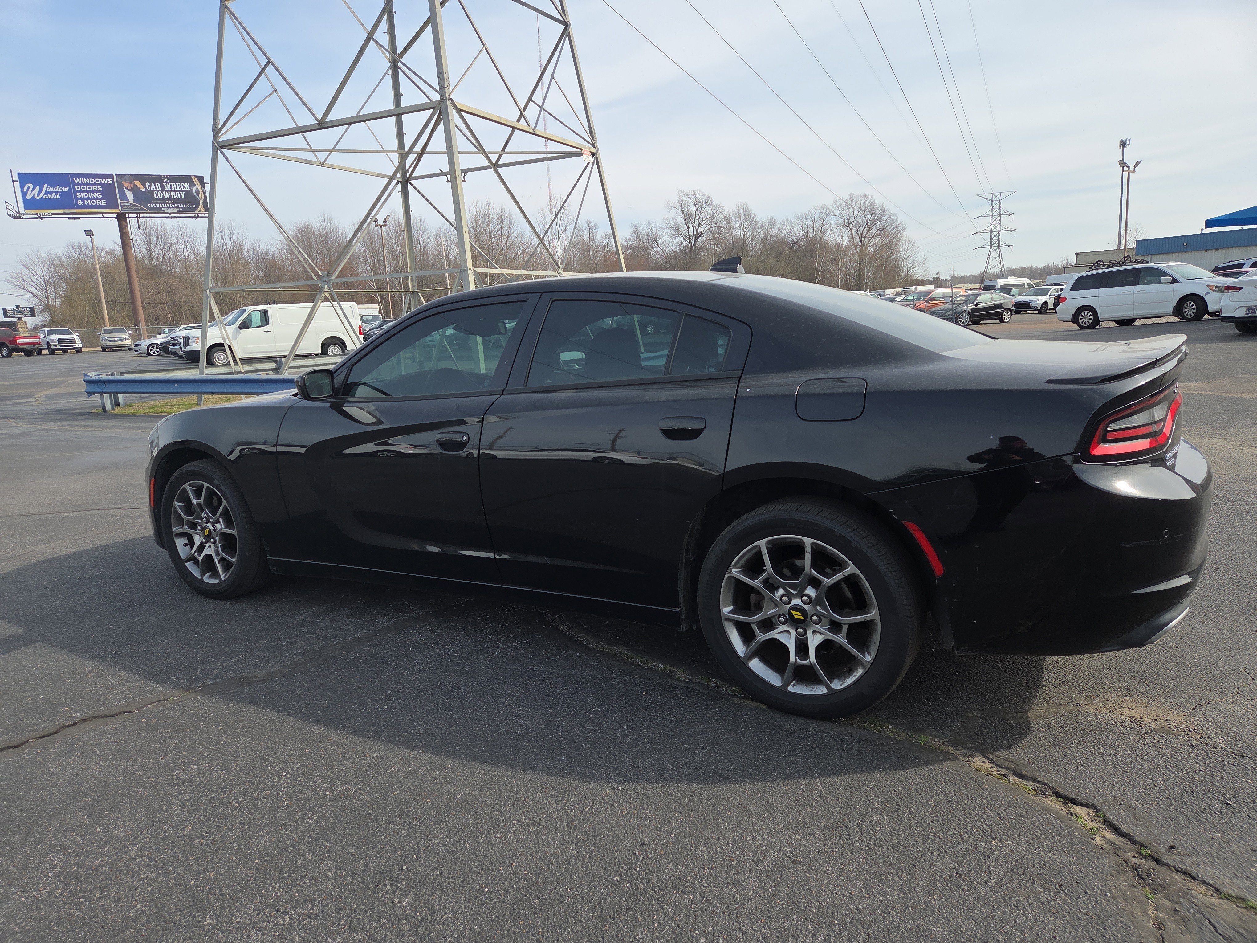Used 2017 Dodge Charger SXT w/ AWD Plus Group image 3
