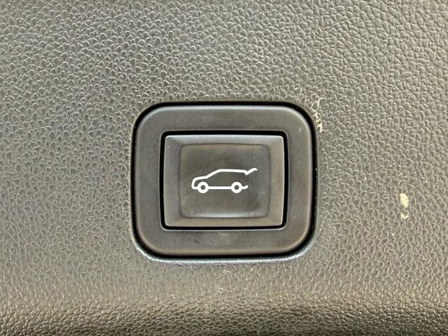 Used 2024 Chevrolet Tahoe RST w/ Luxury Package RWD image 41