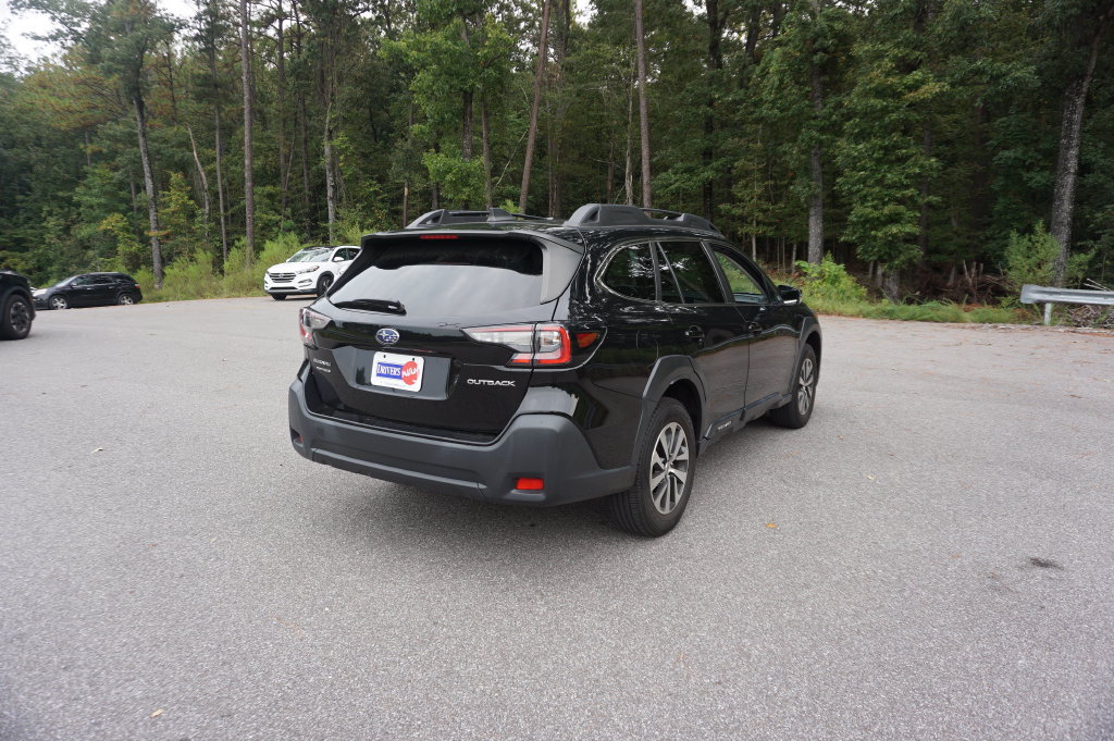 Used 2024 Subaru Outback Premium AWD/4WD image 22