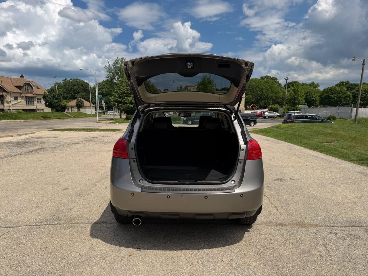 Used 2010 Nissan Rogue SL w/ Leather Pkg FWD image 8