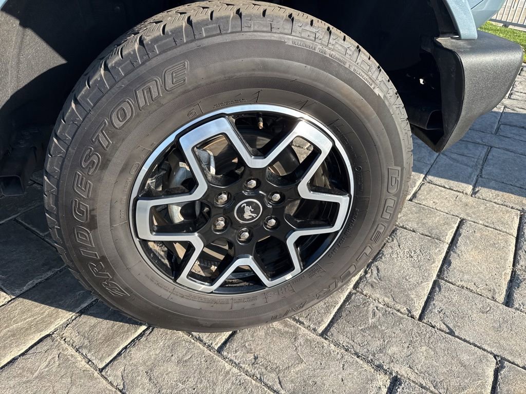 Used 2025 Ford Bronco Outer Banks image 4