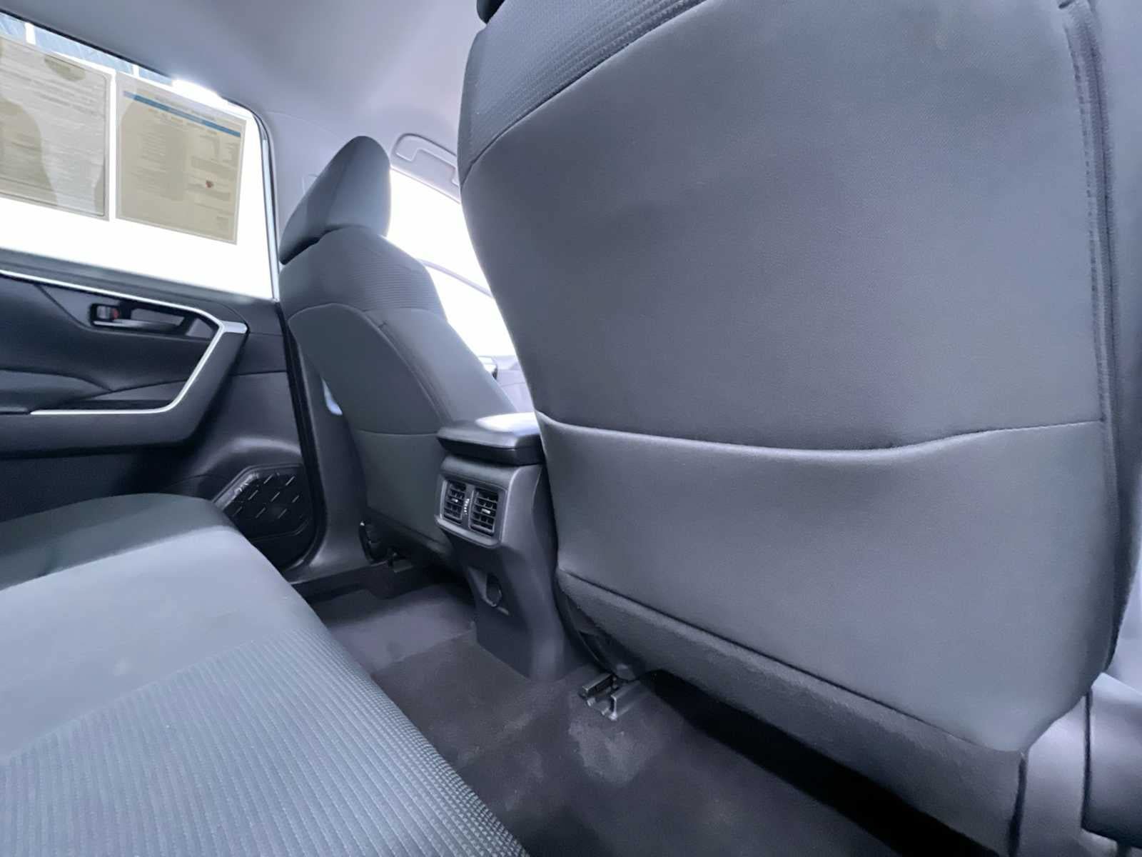 Used 2023 Toyota RAV4 LE AWD/4WD image 39